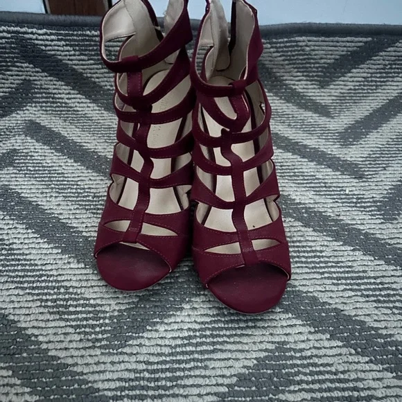 Women's Burgundy Strappy Heels - Picture 1 of 3